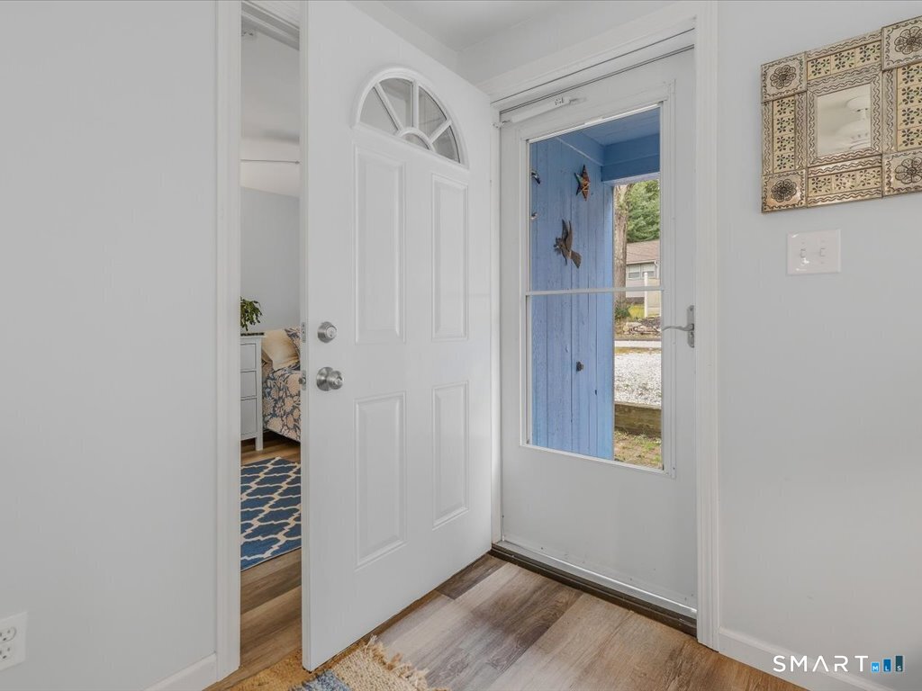 41 Spring Glen Road East Lyme CT 06357