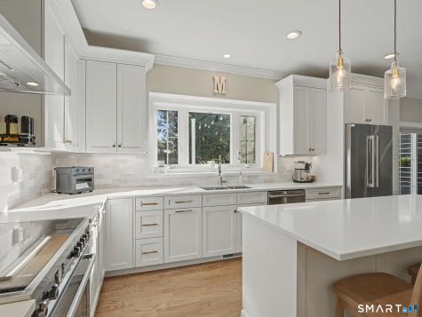 41 Reynolds Drive Fairfield CT 06824