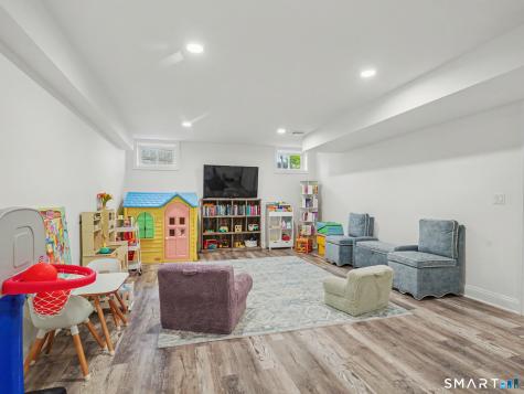 41 Reynolds Drive Fairfield CT 06824