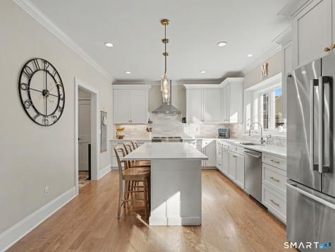41 Reynolds Drive Fairfield CT 06824
