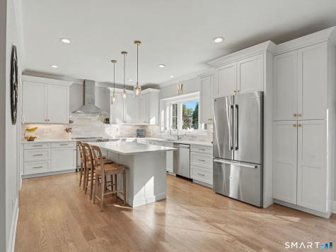41 Reynolds Drive Fairfield CT 06824