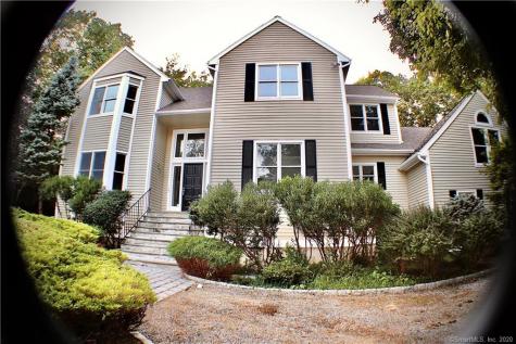 3220 North Street Fairfield CT 06824
