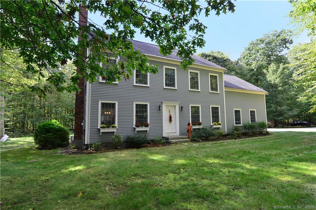 4 Center Circle Woodstock CT 06281