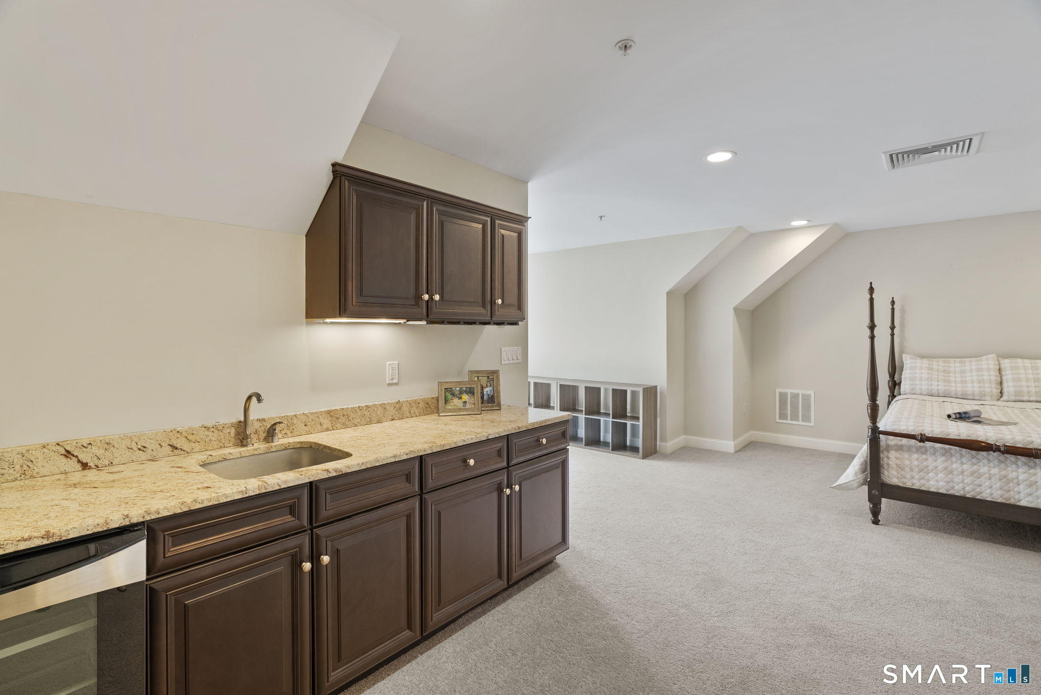 1197 Neipsic Road Glastonbury CT 06033