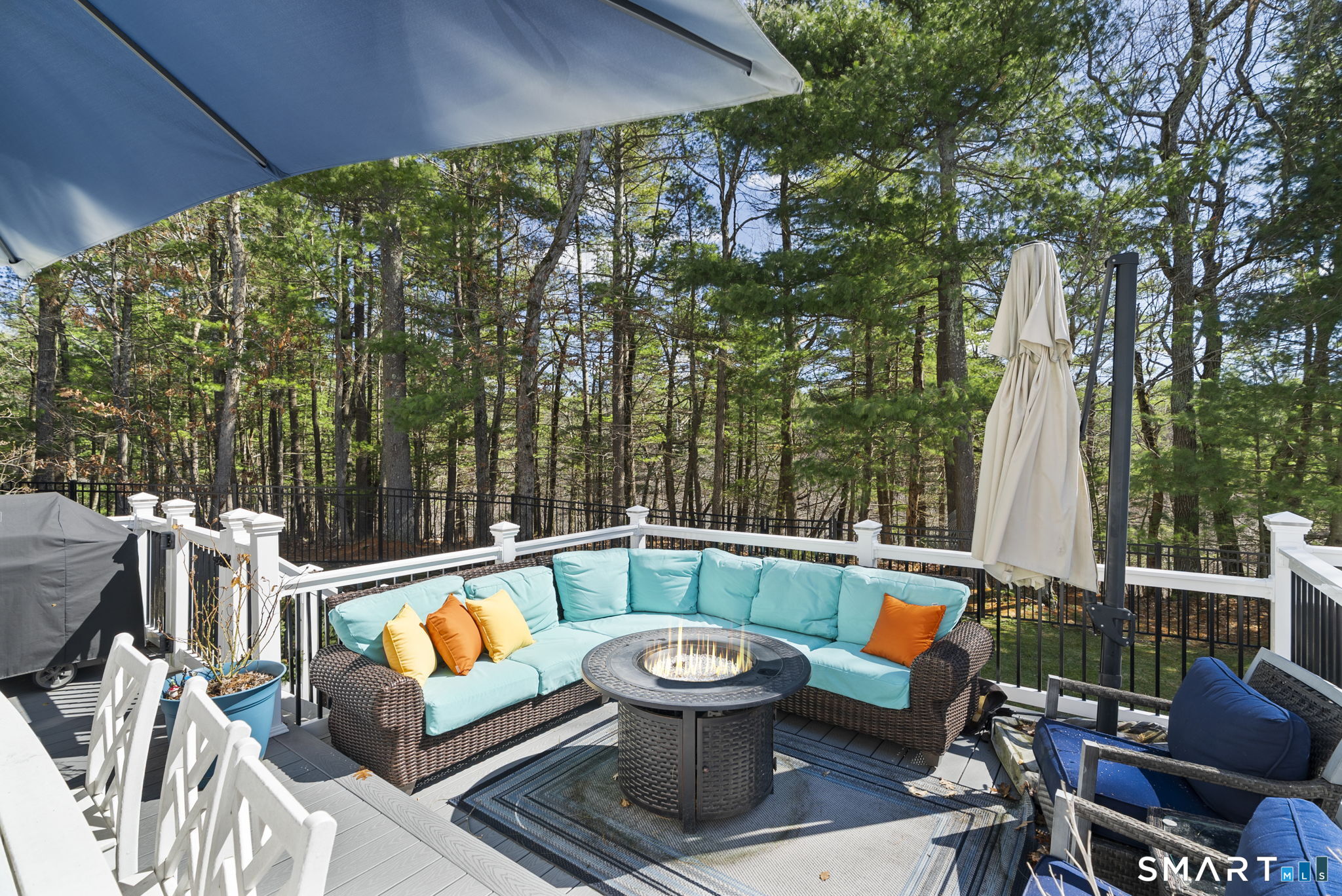 1197 Neipsic Road Glastonbury CT 06033