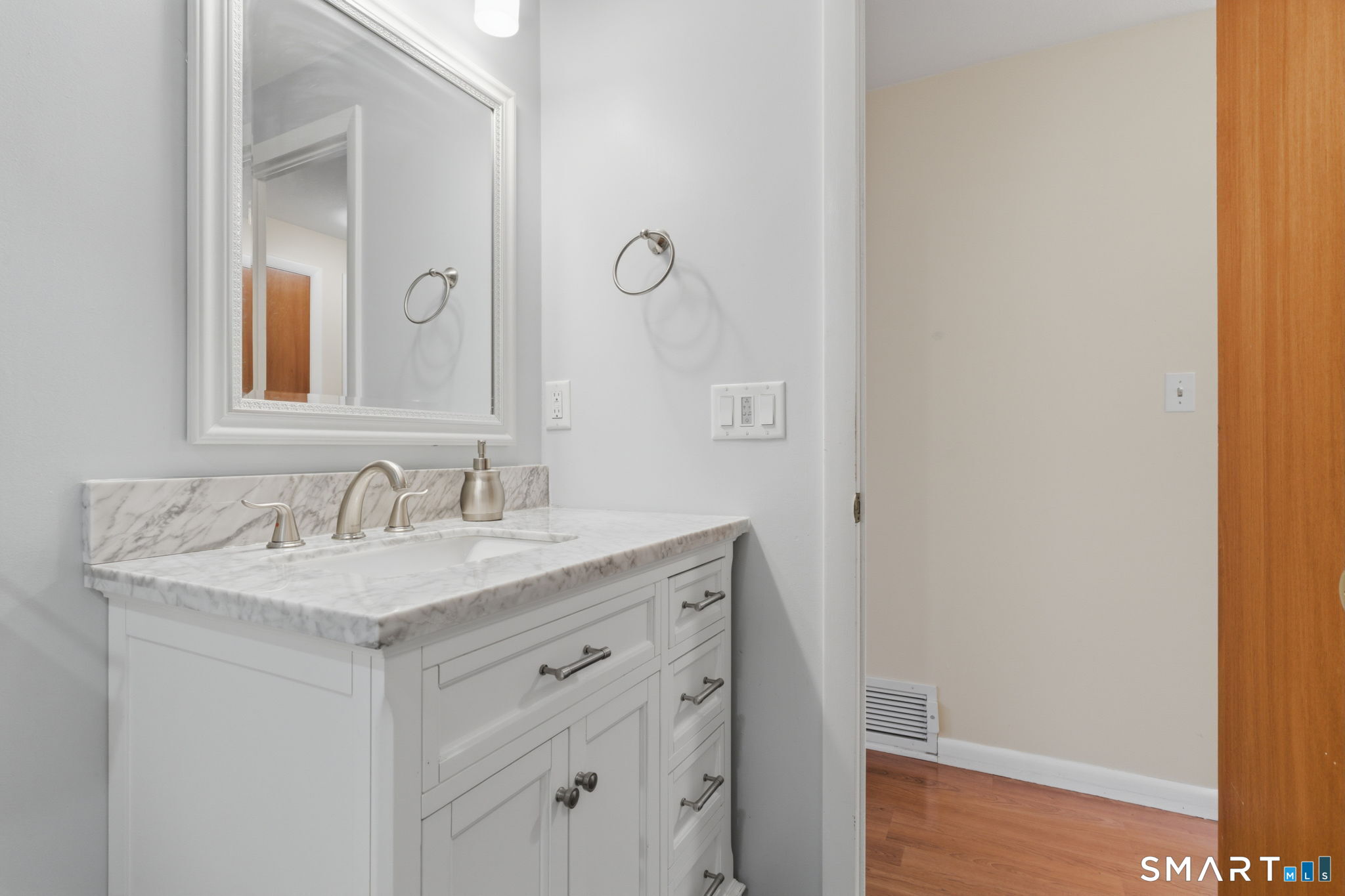 8 Gem Drive Ellington CT 06029