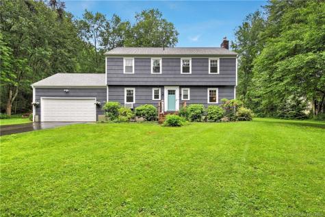 59 Grey Fox Trail Woodbury CT 06798