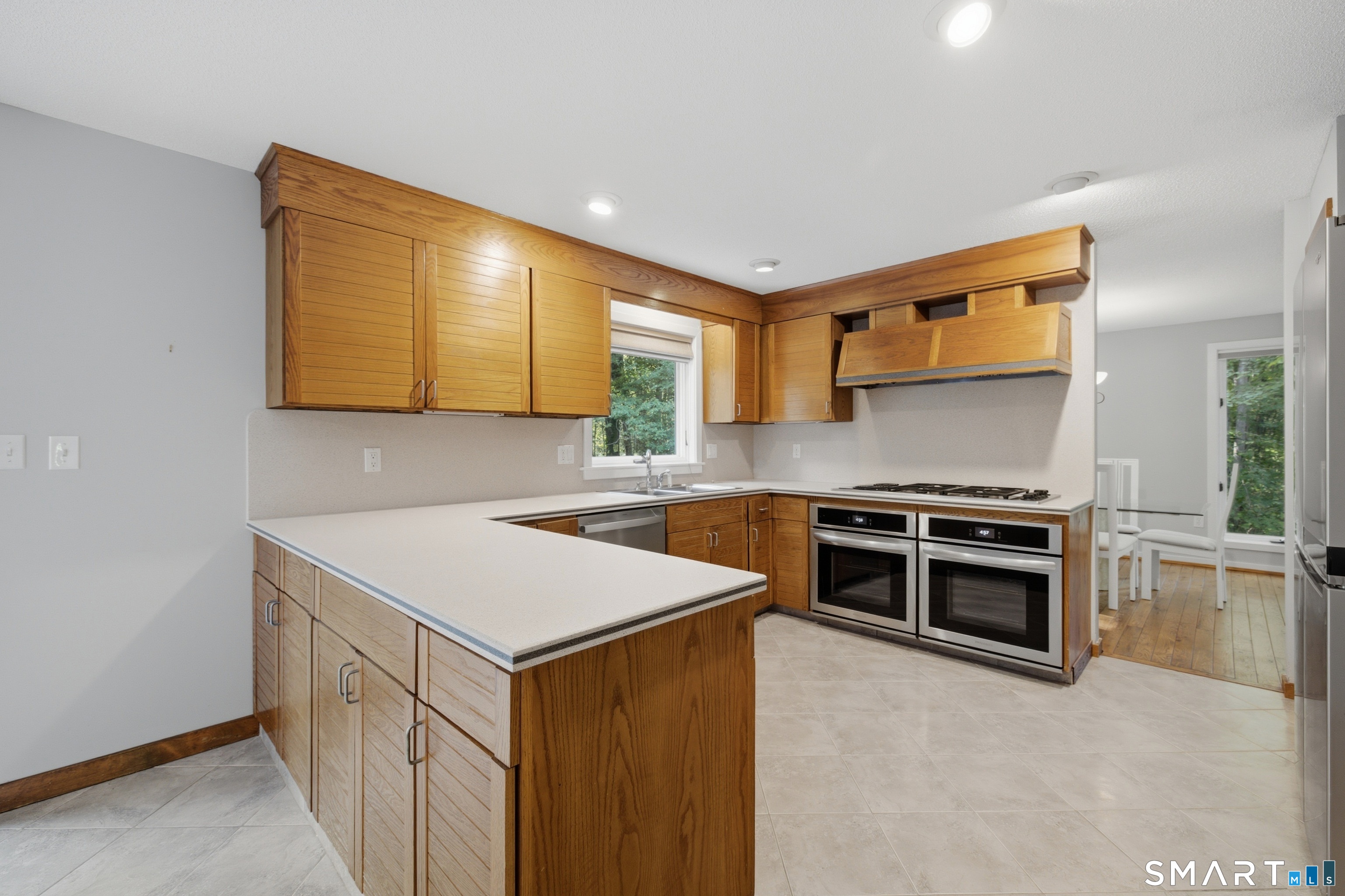 23 Walts Hill Bloomfield CT 06002