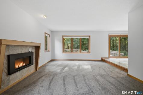 23 Walts Hill Bloomfield CT 06002