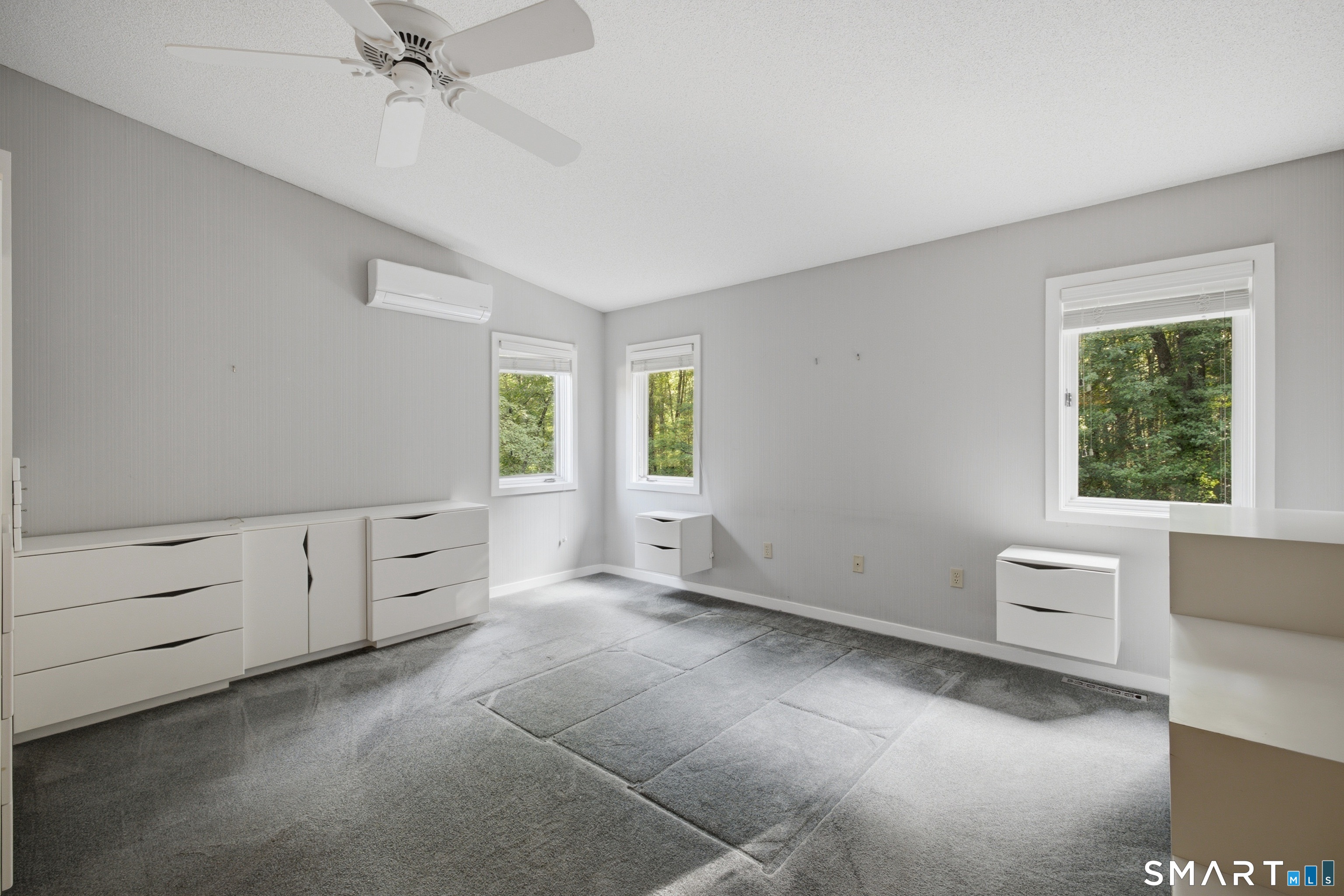 23 Walts Hill Bloomfield CT 06002