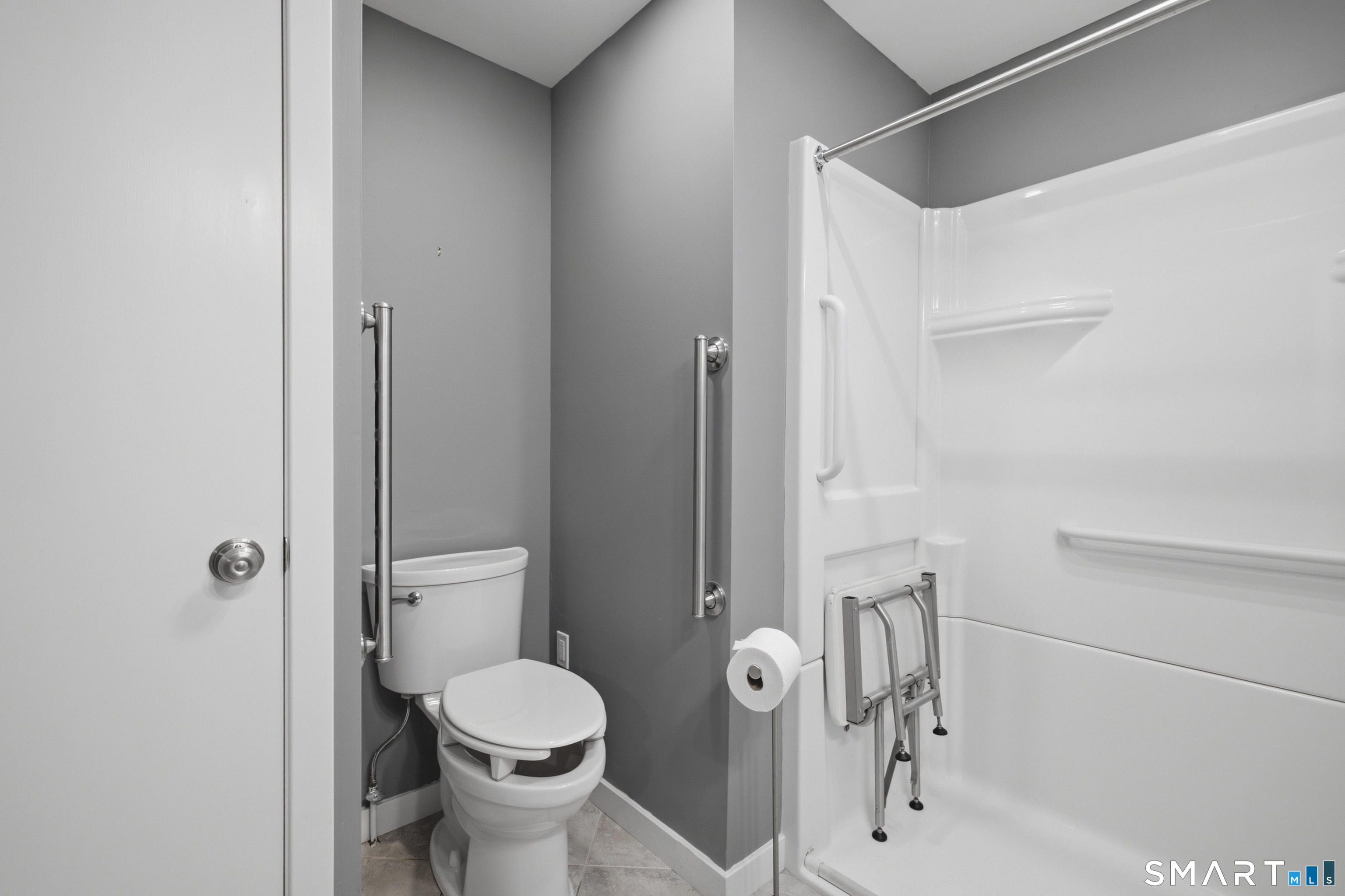 23 Walts Hill Bloomfield CT 06002