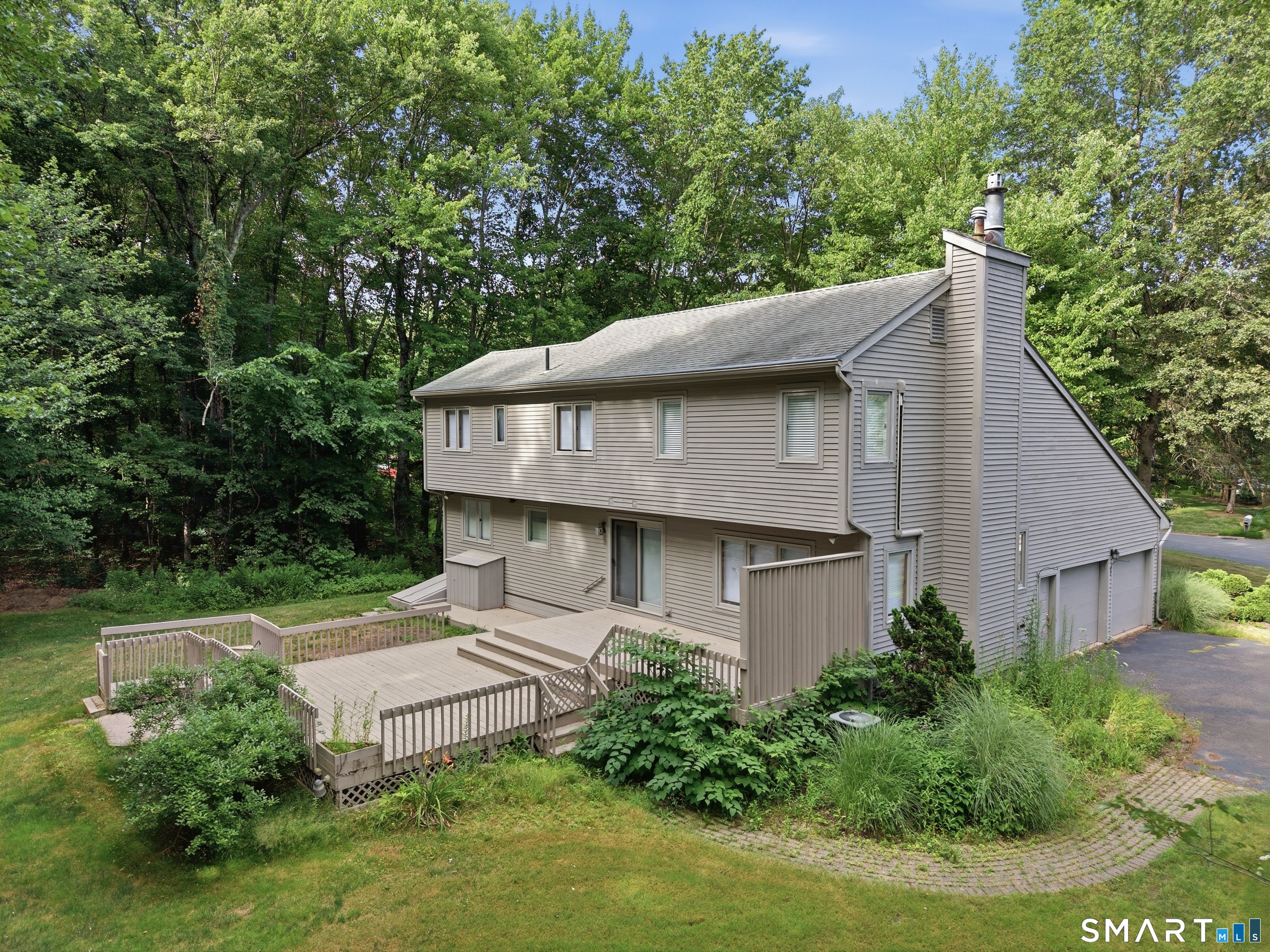 23 Walts Hill Bloomfield CT 06002