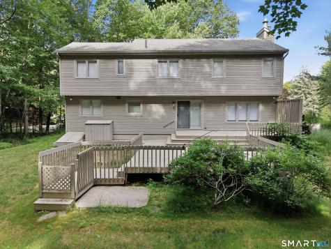 23 Walts Hill Bloomfield CT 06002