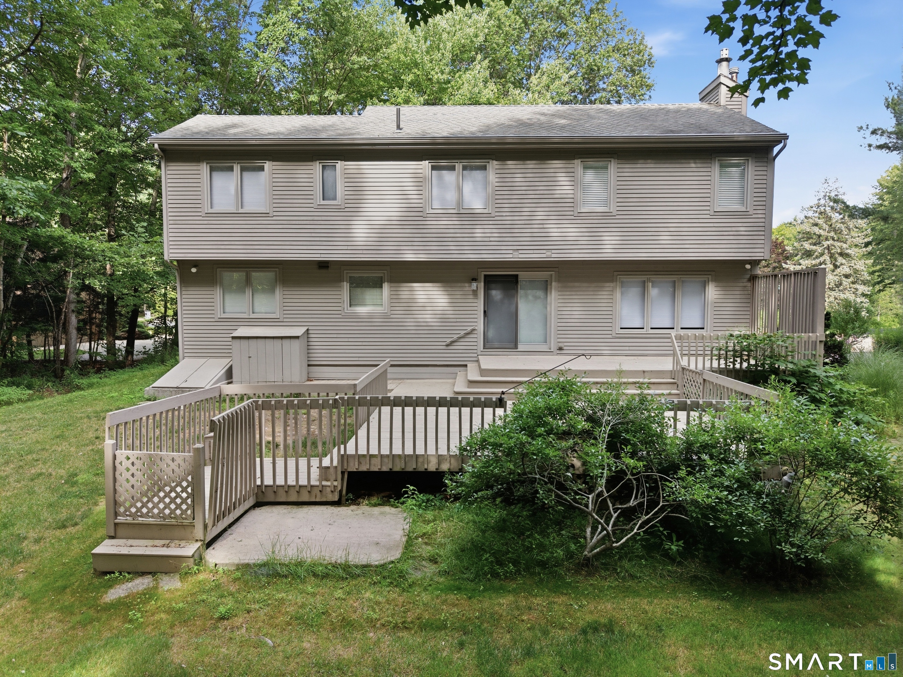 23 Walts Hill Bloomfield CT 06002