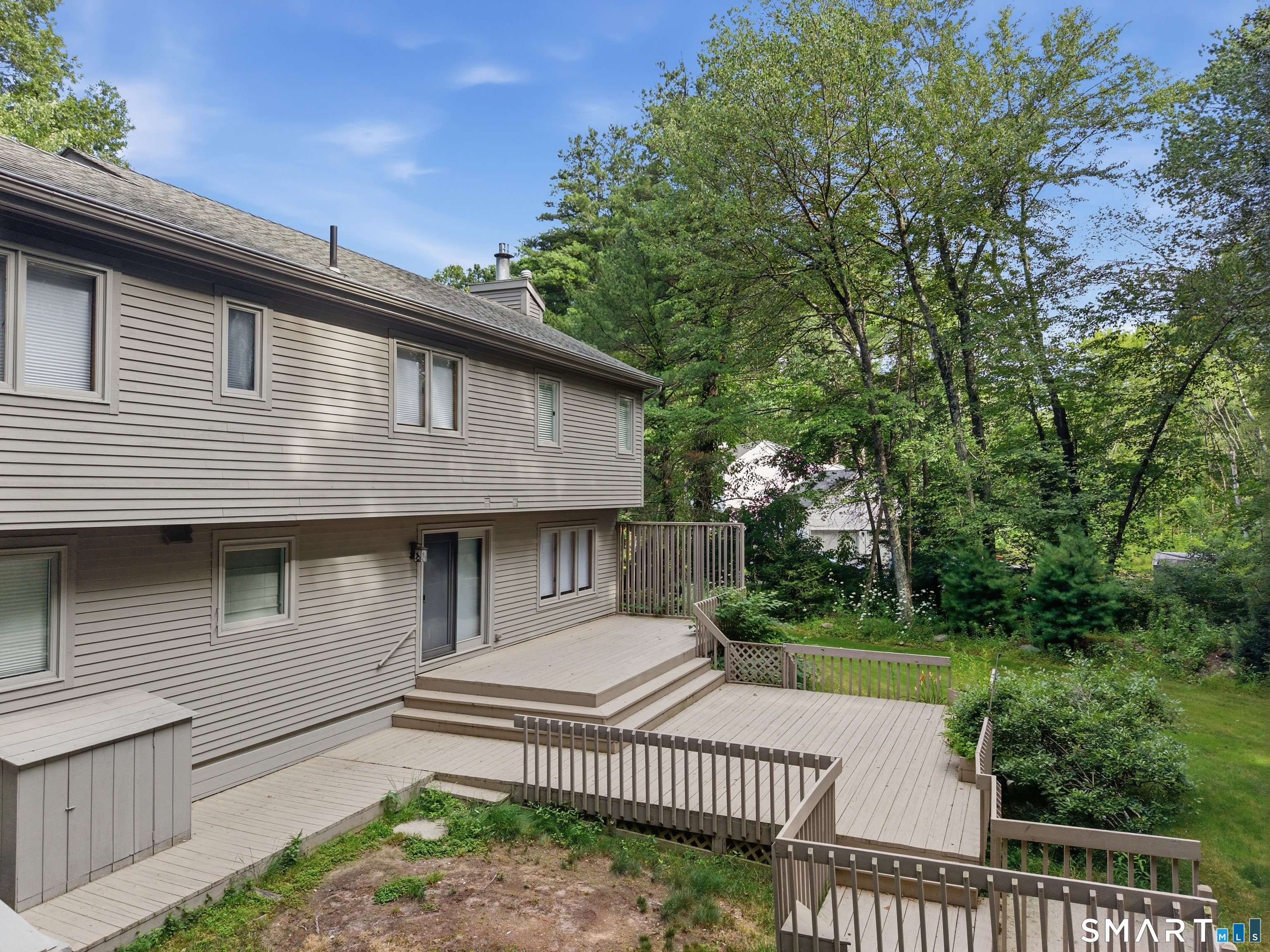 23 Walts Hill Bloomfield CT 06002