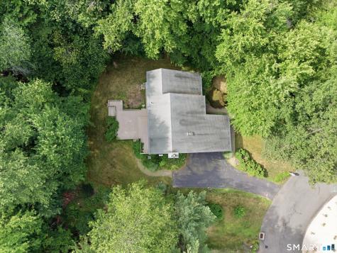 23 Walts Hill Bloomfield CT 06002