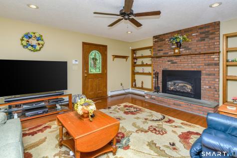 165 Pruett Place Montville CT 06370