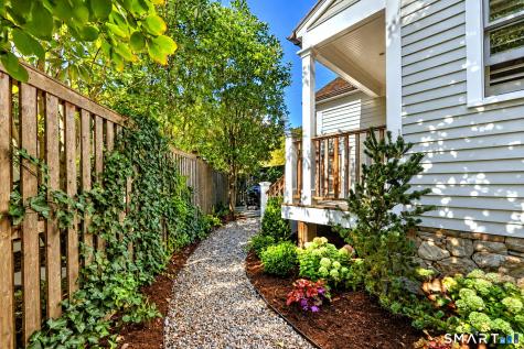 448 Pequot Avenue Fairfield CT 06890