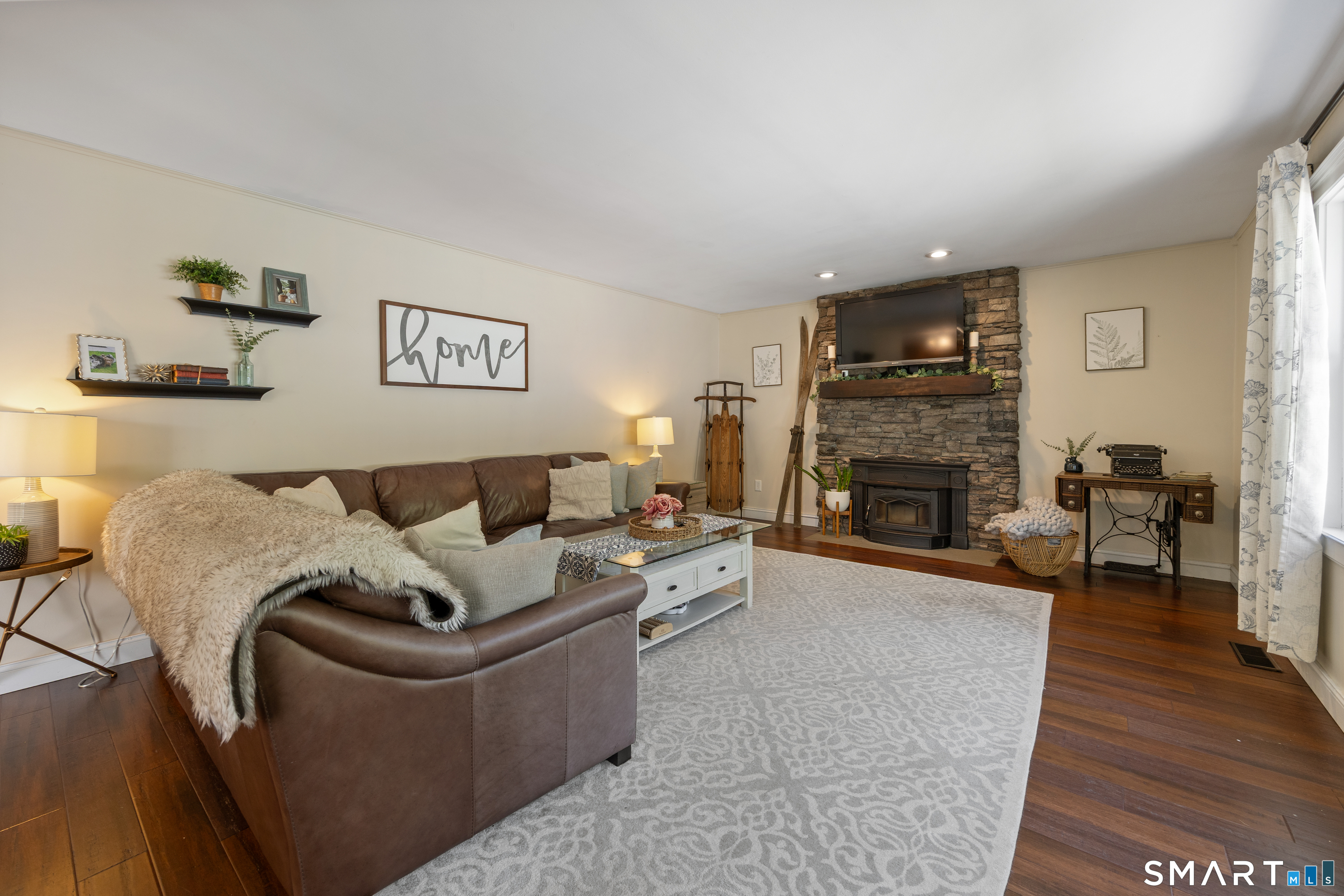 96 Farmingberry Drive Southington CT 06489