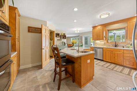 96 Farmingberry Drive Southington CT 06489