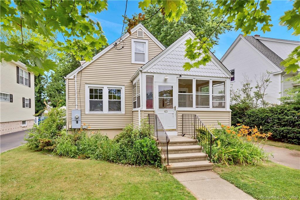 43 Iver Avenue East Haven CT 06512