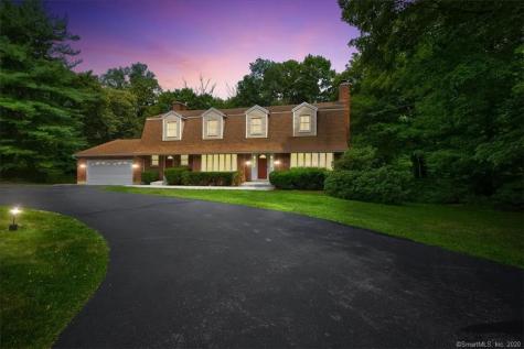 148 Central Road Middlebury CT 06762