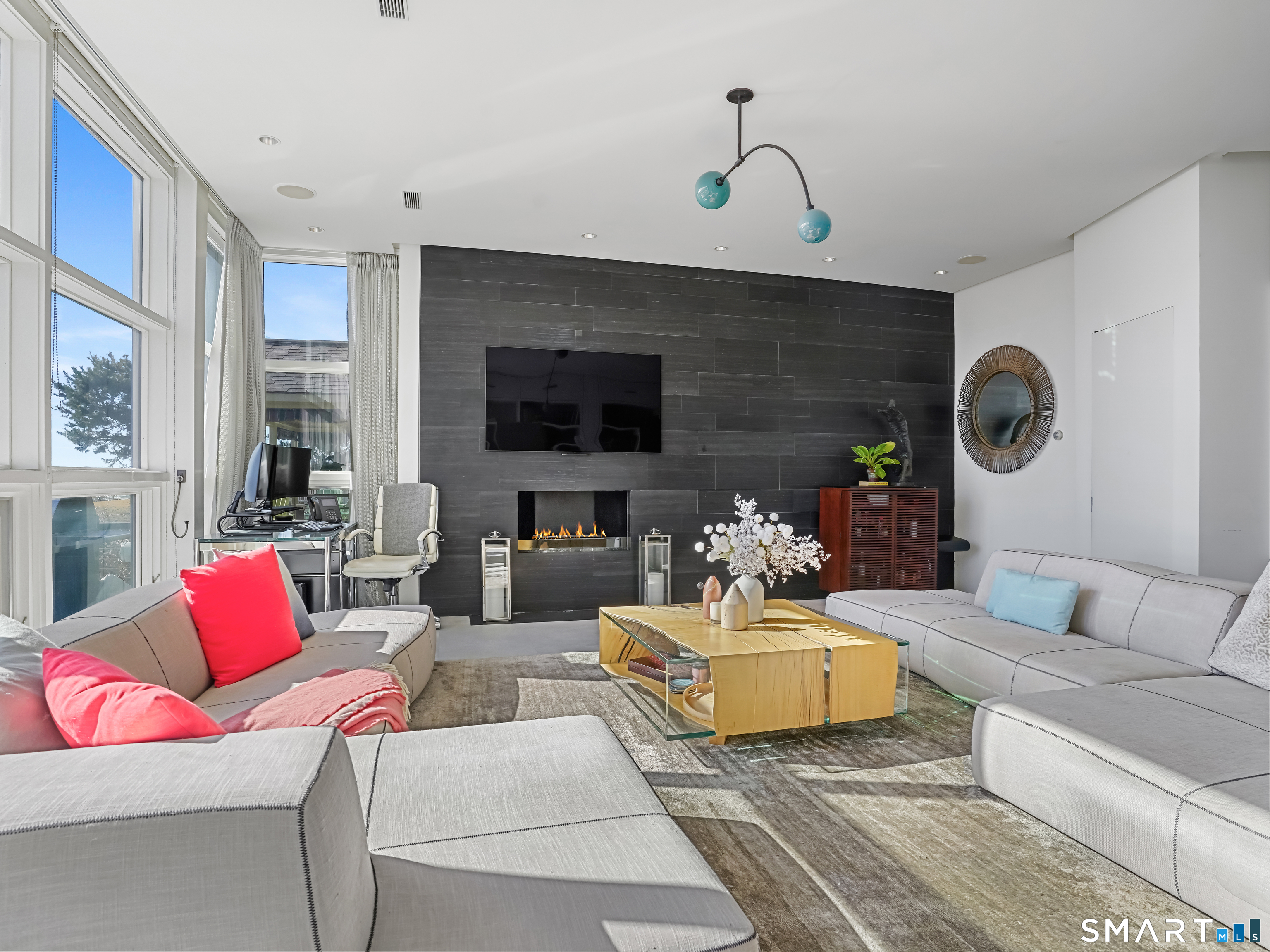 274 Pine Creek Avenue Fairfield CT 06824
