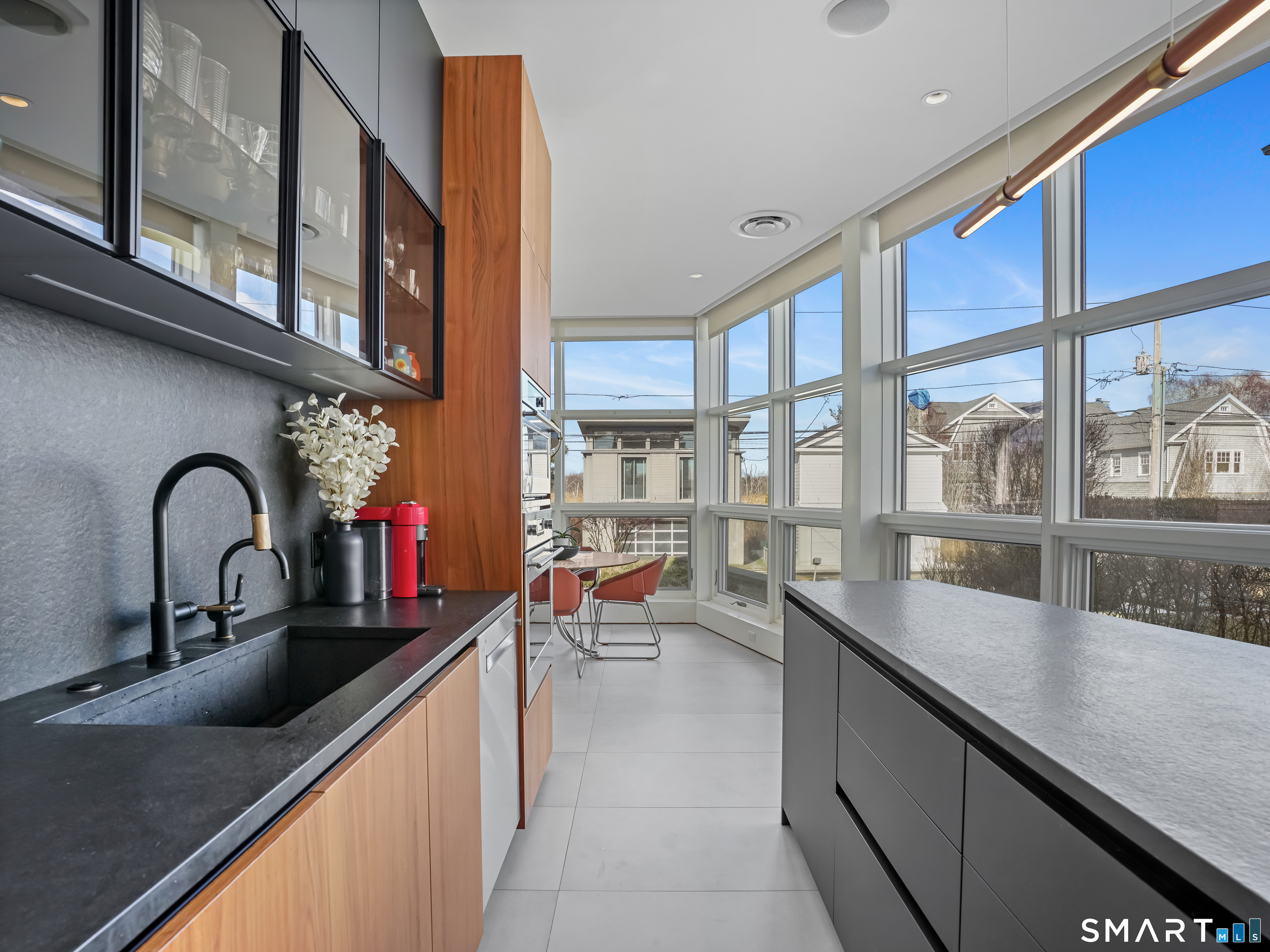 274 Pine Creek Avenue Fairfield CT 06824
