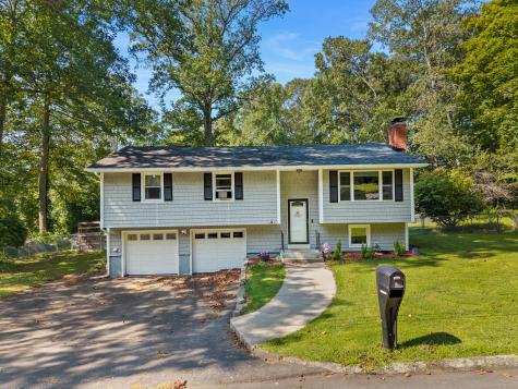 3 Parkwood Drive Ledyard CT 06335