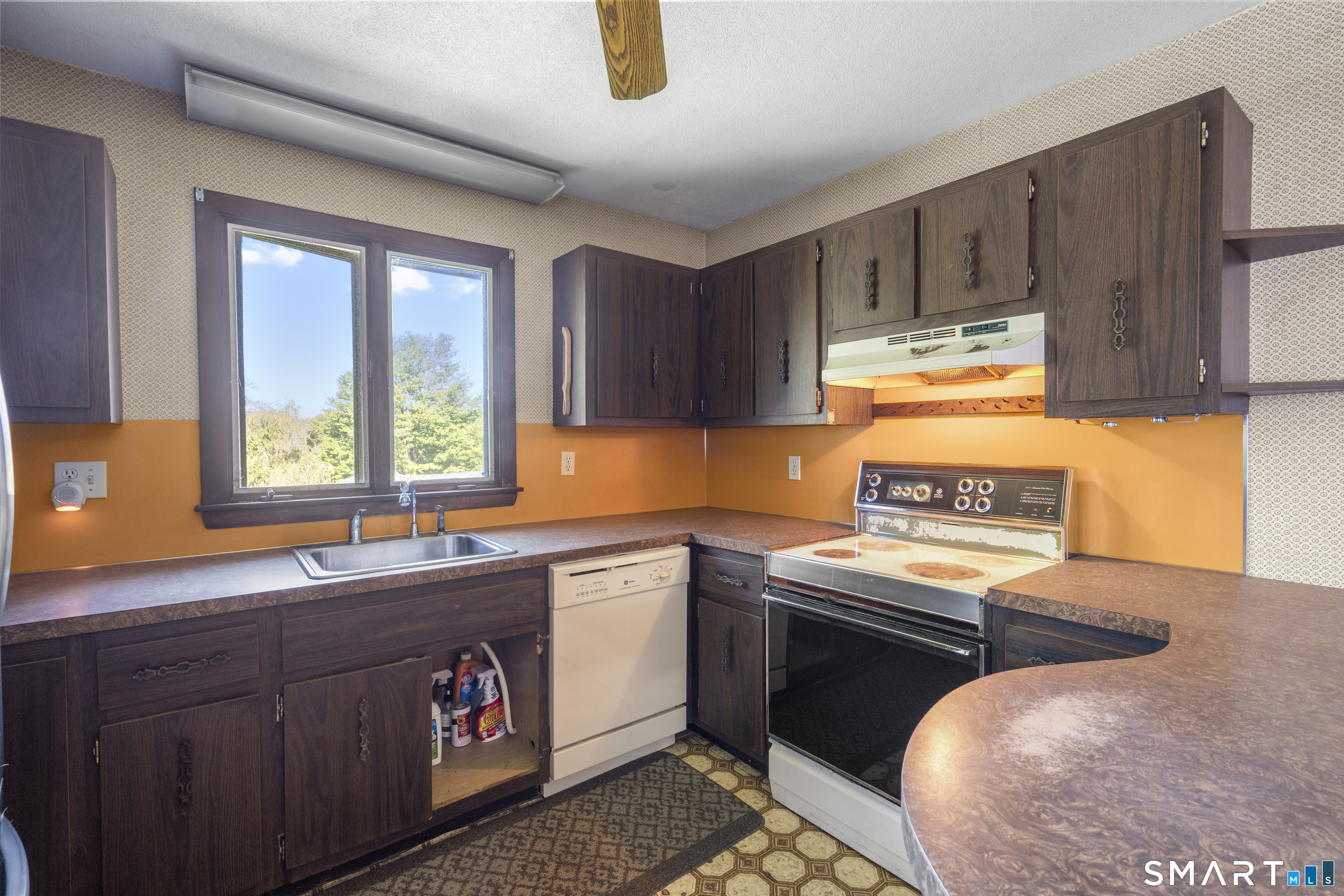 107 Bayview Circle Wolcott CT 06716