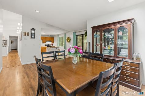 72 Old Meadow Plain Road Simsbury CT 06089