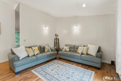 72 Old Meadow Plain Road Simsbury CT 06089