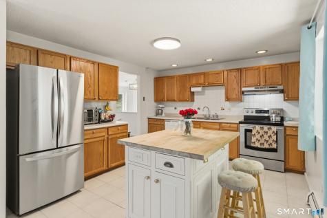 72 Old Meadow Plain Road Simsbury CT 06089