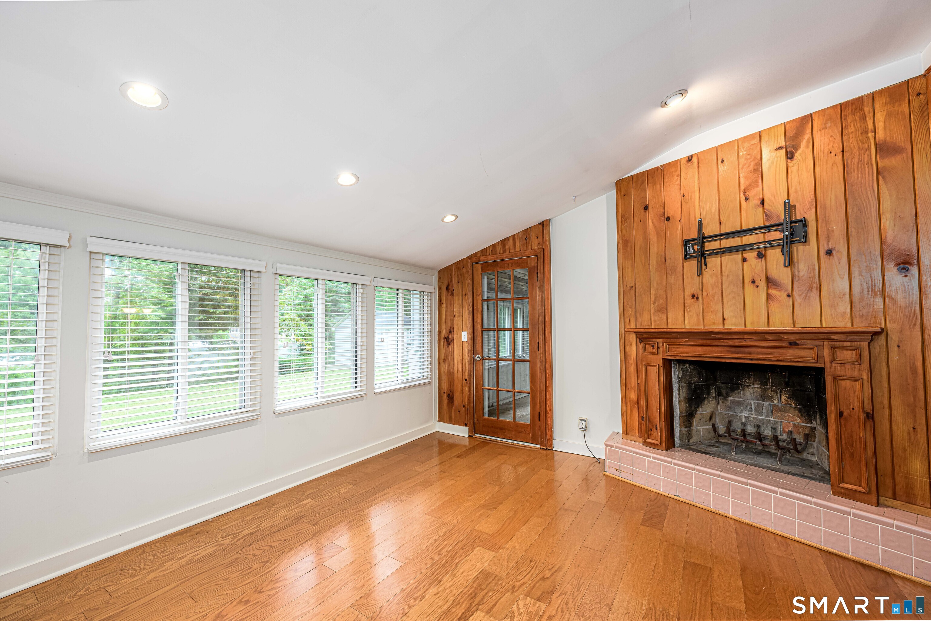 9 Old Hickory Hill Lane Branford CT 06405