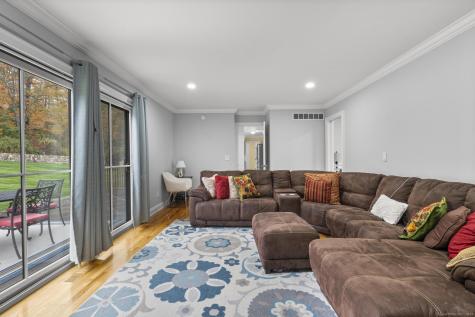 14 East Gate Road Danbury CT 06810