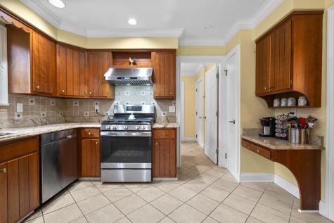 14 East Gate Road Danbury CT 06810