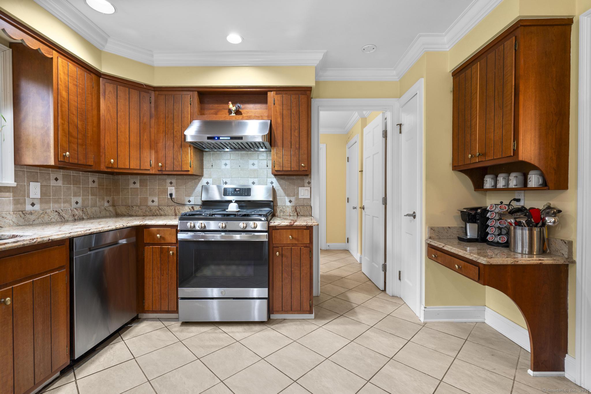 14 East Gate Road Danbury CT 06810