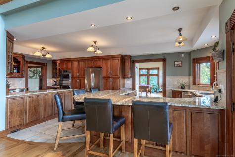 8 Bobcat Lane Warren CT 06754