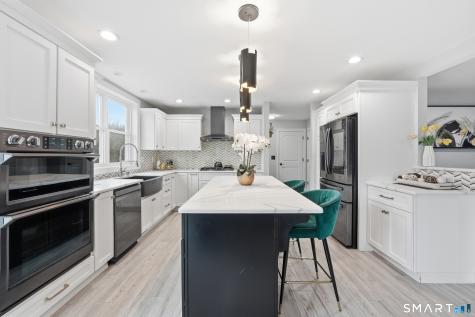 38 Madison Avenue Thompson CT 06277