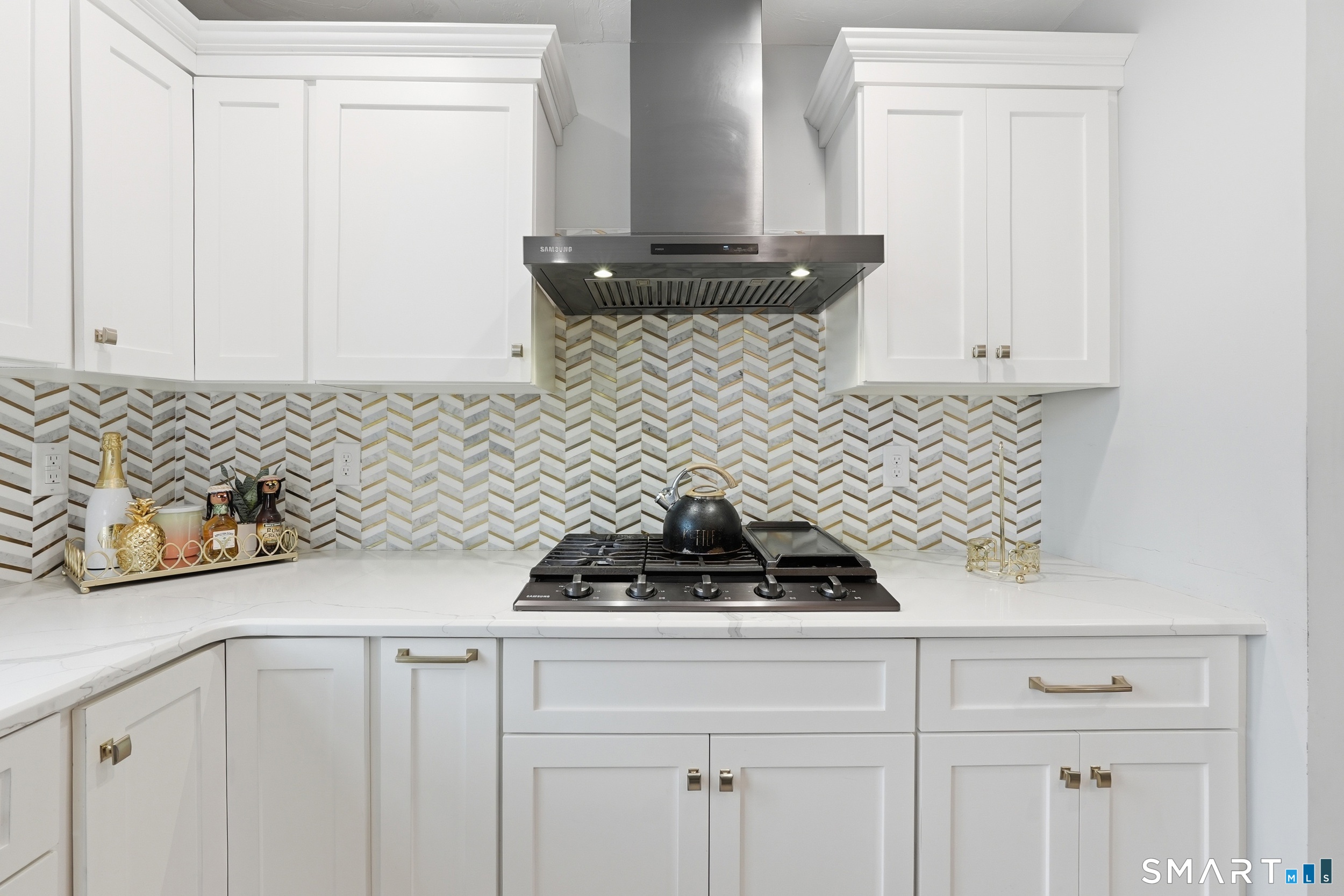 38 Madison Avenue Thompson CT 06277
