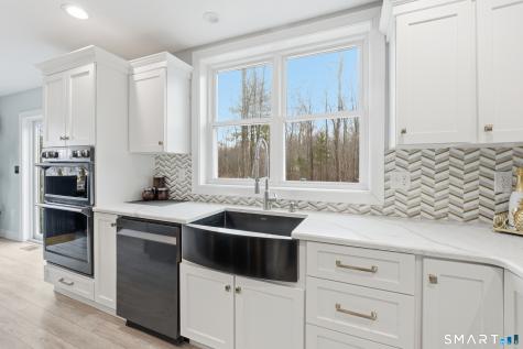 38 Madison Avenue Thompson CT 06277