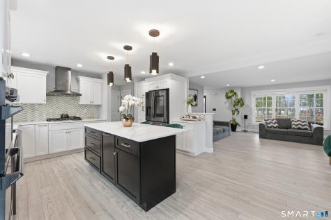 38 Madison Avenue Thompson CT 06277