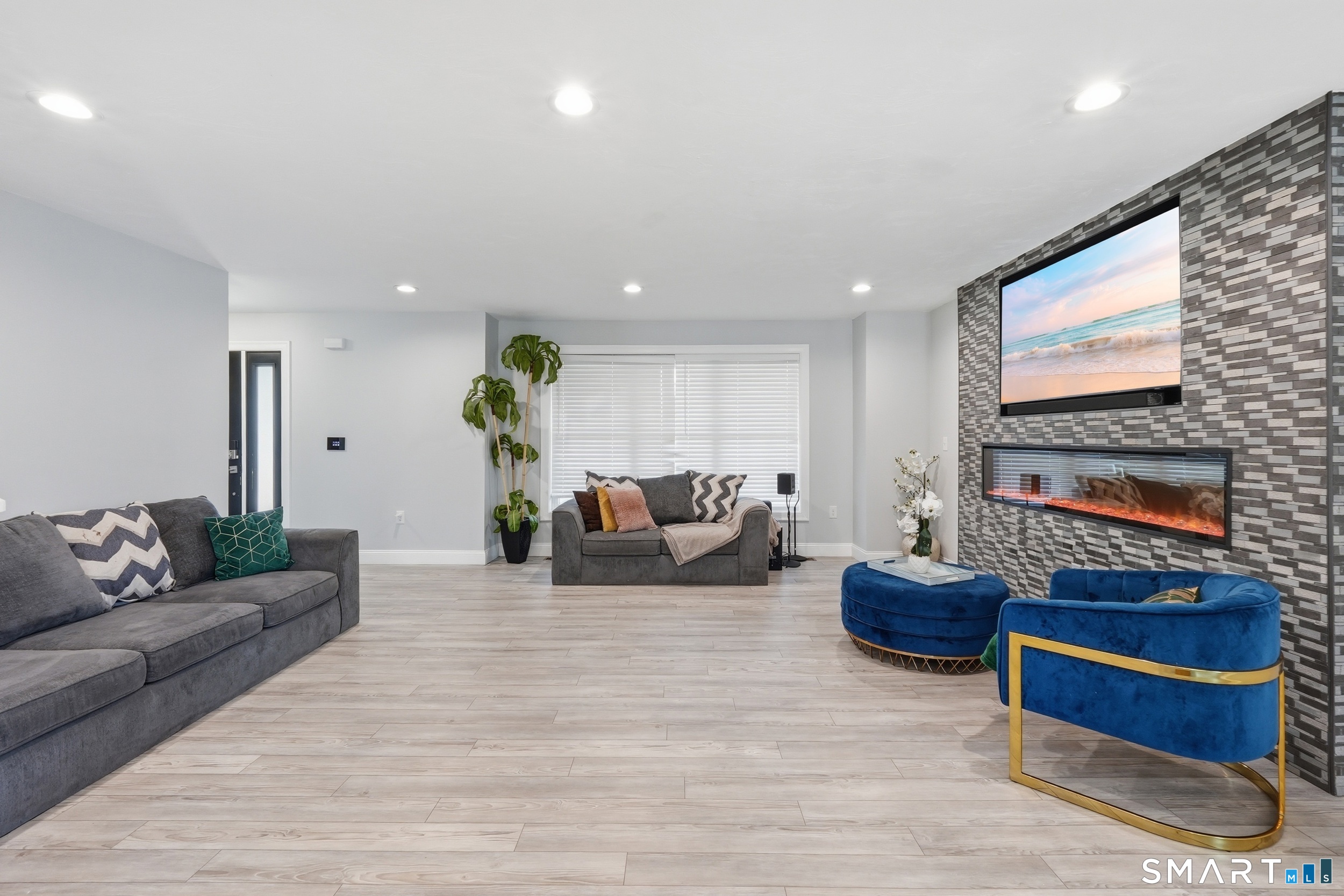 38 Madison Avenue Thompson CT 06277