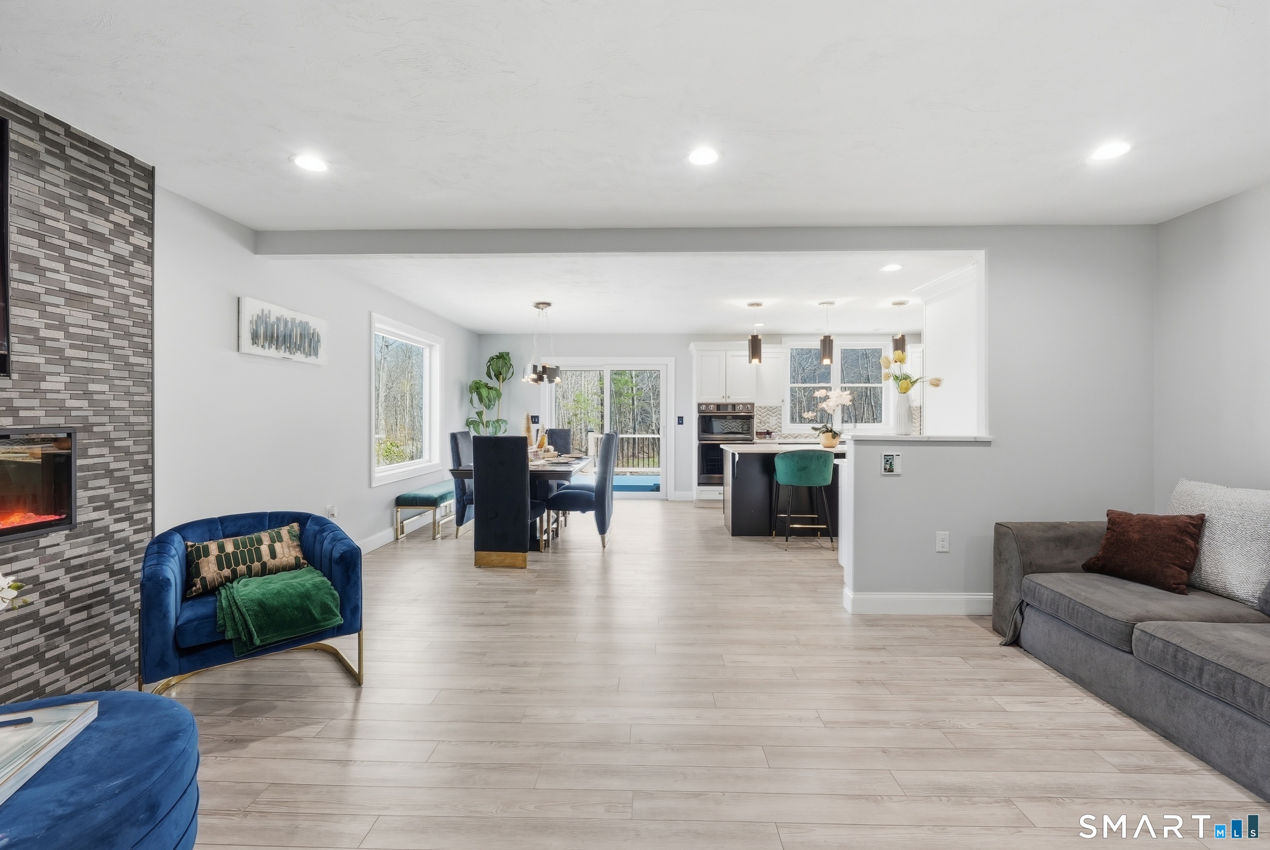 38 Madison Avenue Thompson CT 06277