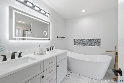 38 Madison Avenue Thompson CT 06277