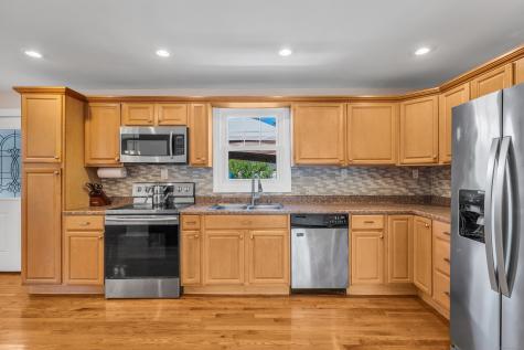64 Dohm Avenue Guilford CT 06437
