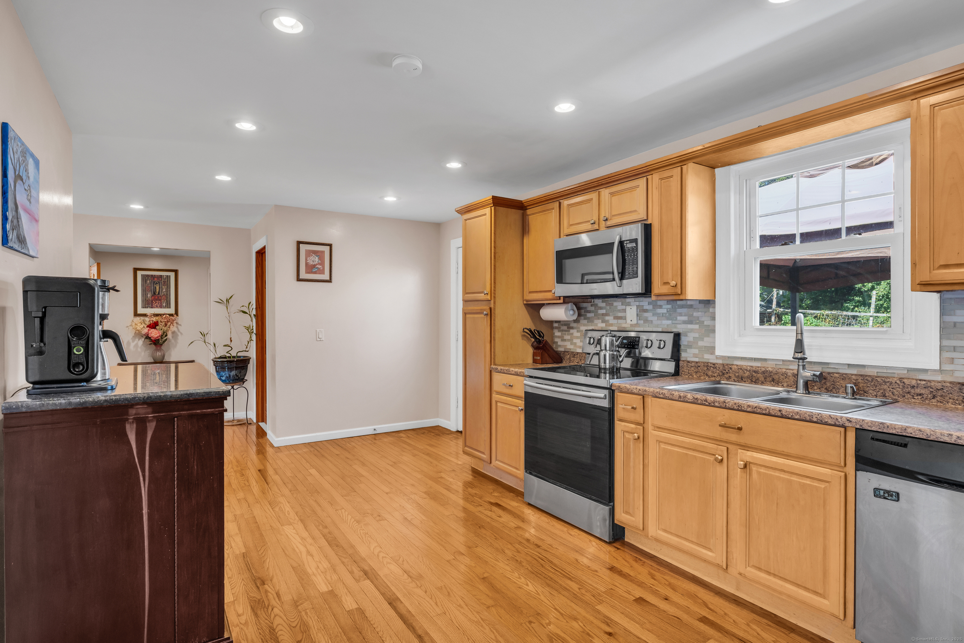 64 Dohm Avenue Guilford CT 06437