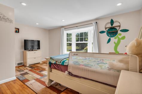 64 Dohm Avenue Guilford CT 06437