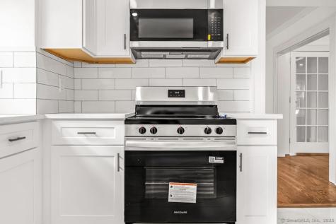 123 Harlem Avenue Bridgeport CT 06606