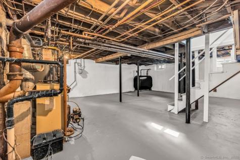 123 Harlem Avenue Bridgeport CT 06606